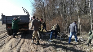 АКЦИЯ ПО УБОРКЕ НЕСАНКЦИОНИРОВАННЫХ СВАЛОК В БОБРУЙСКОМ РАЙОНЕ